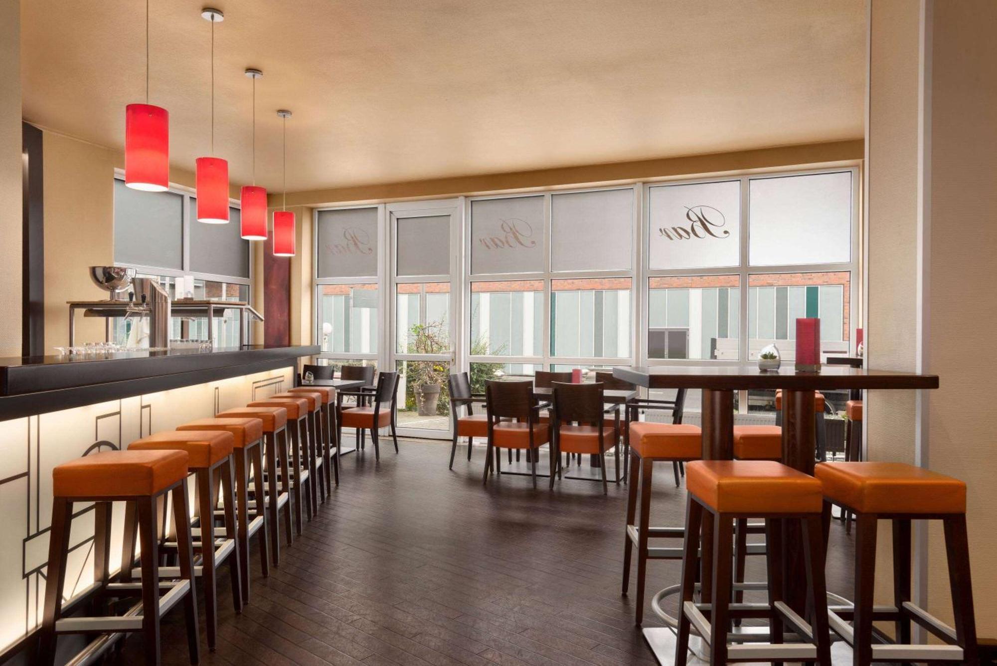 Ramada By Wyndham Bottrop City المظهر الخارجي الصورة