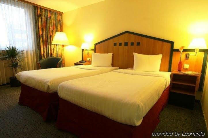 Ramada By Wyndham Bottrop City المظهر الخارجي الصورة